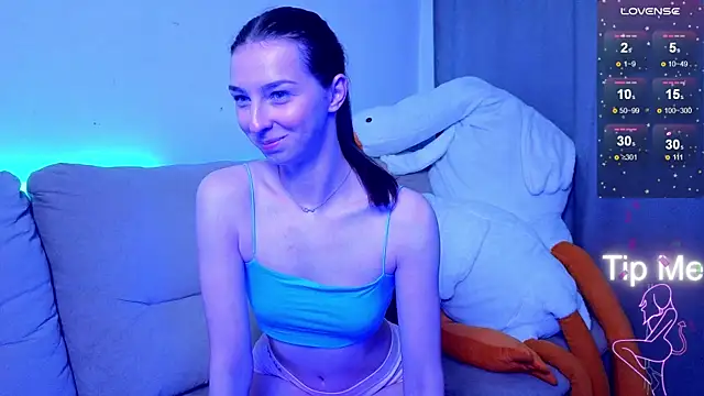 Snapshot of Made_for_Love chatting on October 9, 2025, 2:06 pm Made for Love online show from October 9, 2025, 2:06 pm