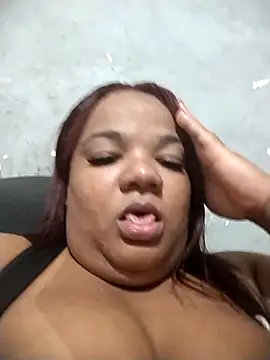 melcarioca1111 online show from September 19, 2025, 2:48 am