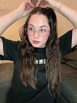 liloush   online show from March 23, 2026, 9:58 pm