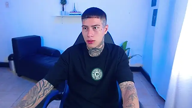 Snapshot of setthomas chatting on September 17, 2025, 2:08 pm setthomas online show from September 17, 2025, 2:08 pm