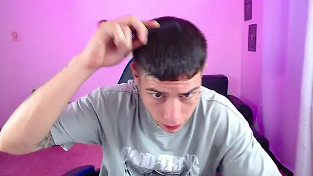 Snapshot of setthomas chatting on September 23, 2025, 2:02 pm setthomas online show from September 23, 2025, 2:02 pm