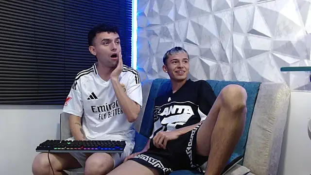 Snapshot of Isaac_tan chatting on October 9, 2025, 3:51 am Isaac tan online show from October 9, 2025, 3:51 am