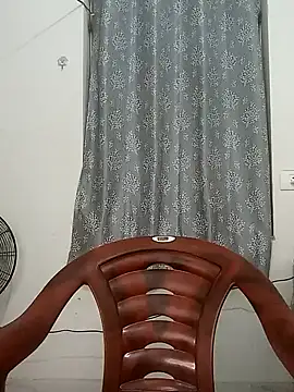 shrutee12 online show from October 12, 2025, 7:37 pm