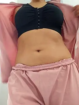 Miss Pompitas23 online show from September 30, 2025, 5:19 pm