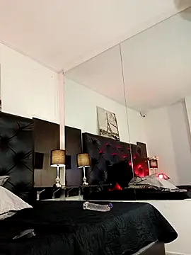 Kymy marquez online show from September 24, 2025, 8:37 pm