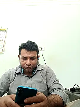 Hot more online show from November 21, 2025, 6:45 am