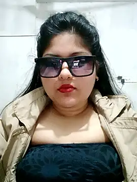 Snapshot of Nusrat-N chatting on January 17, 2026, 12:42 pm Nusrat-N online show from January 17, 2026, 12:42 pm