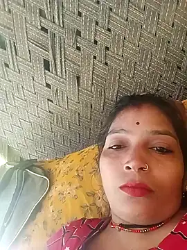 Snapshot of Samiya-143 chatting on November 12, 2025, 8:18 am Samiya-143 online show from November 12, 2025, 8:18 am