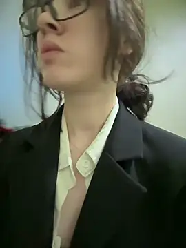 Marryme- online show from November 29, 2025, 1:33 pm