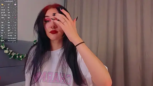 JenniferSullivan online show from October 8, 2025, 9:15 pm