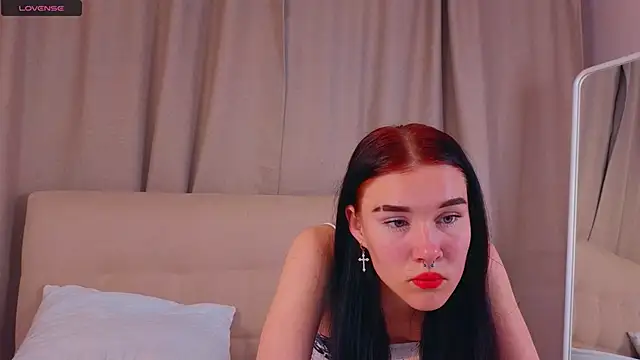 JenniferSullivan online show from September 12, 2025, 10:31 pm