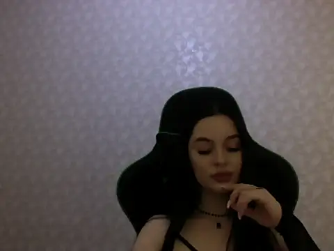 Lulii24 online show from May 13, 2026, 12:17 am