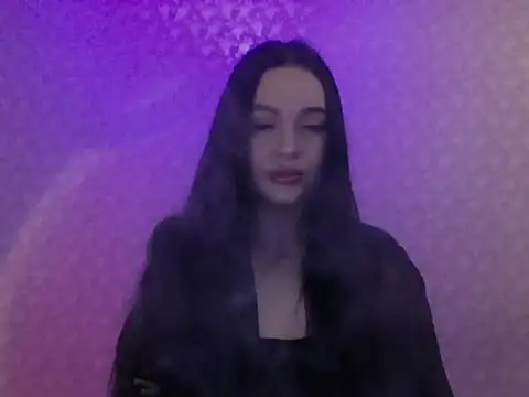 Lulii24 online show from June 7, 2026, 10:48 pm