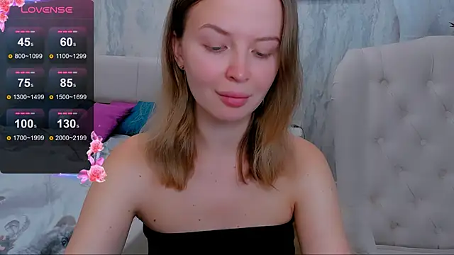 LaurennHill online show from September 10, 2025, 12:20 am