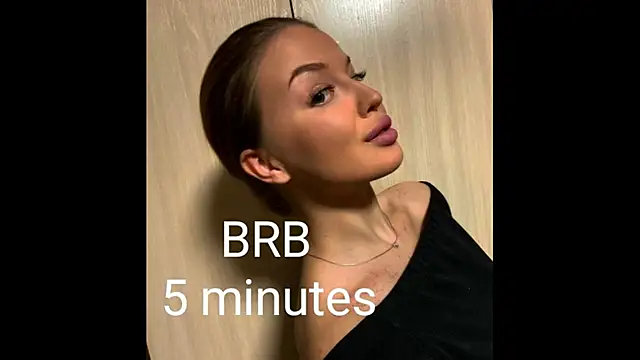 LaurennHill online show from September 16, 2025, 12:11 am