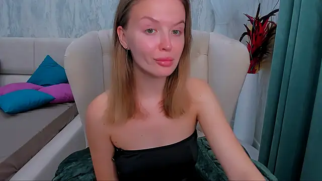 LaurennHill online show from September 20, 2025, 12:26 am