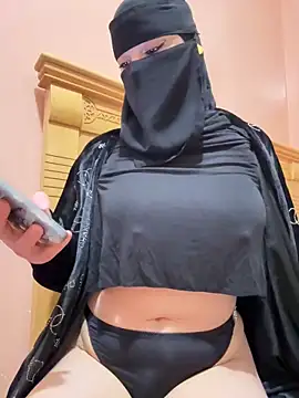  Laiali  online show from April 12, 2026, 3:04 pm