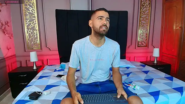 magnus serket online show from September 29, 2025, 11:38 am