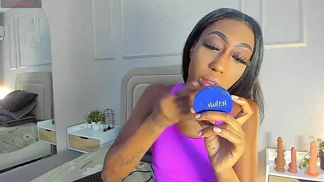 Snapshot of Anamonrroe chatting on February 4, 2026, 7:53 pm Anamonrroe online show from February 4, 2026, 7:53 pm