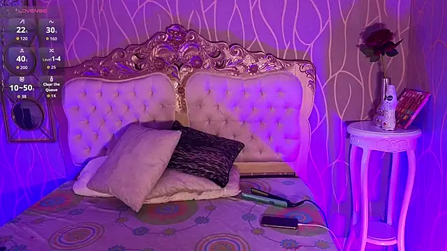 Anamonrroe online show from April 11, 2026, 9:18 pm