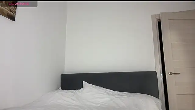 Snapshot of delannaspritzzz chatting on June 30, 2026, 1:44 pm delannaspritzzz online show from June 30, 2026, 1:44 pm