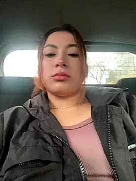 MacarenaRosse online show from November 3, 2025, 7:50 pm