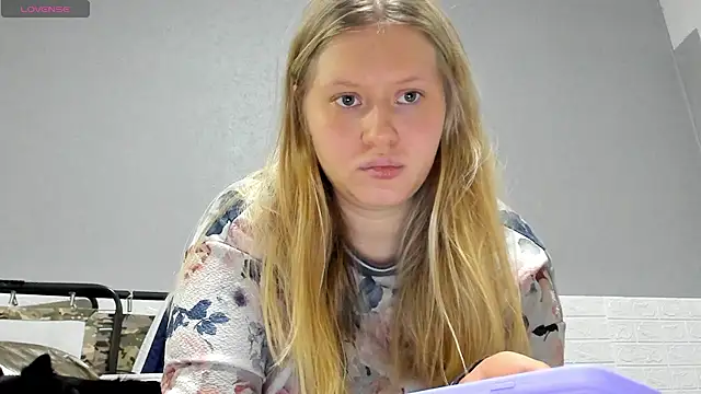 marmelana199 online show from January 7, 2025, 3:54 pm