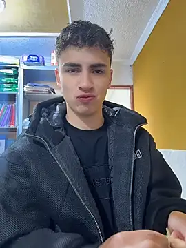 Snapshot of AdrianRinaldi chatting on April 21, 2026, 2:01 pm AdrianRinaldi online show from April 21, 2026, 2:01 pm