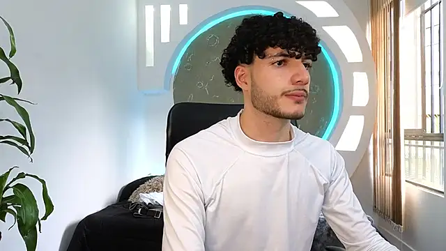 Rafael Mendezz online show from September 28, 2025, 8:38 pm