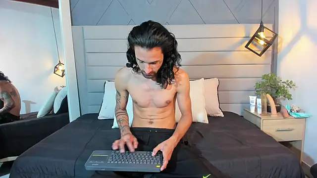 Hisoka 011 online show from September 30, 2025, 7:31 pm