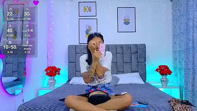 Snapshot of Soffia_Konig_ chatting on May 10, 2026, 12:20 pm Soffia Konig online show from May 10, 2026, 12:20 pm