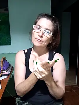 Merida2276 online show from September 30, 2025, 11:11 pm