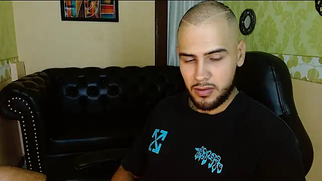 Snapshot of Marcus_Soler chatting on October 31, 2025, 4:36 pm Marcus Soler online show from October 31, 2025, 4:36 pm