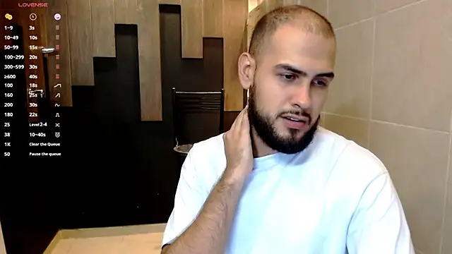 Snapshot of Marcus_Soler chatting on October 28, 2025, 2:05 pm Marcus Soler online show from October 28, 2025, 2:05 pm