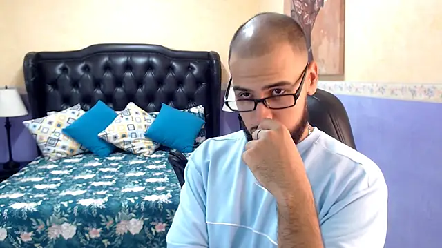 Snapshot of Marcus_Soler chatting on October 1, 2025, 4:11 pm Marcus Soler online show from October 1, 2025, 4:11 pm