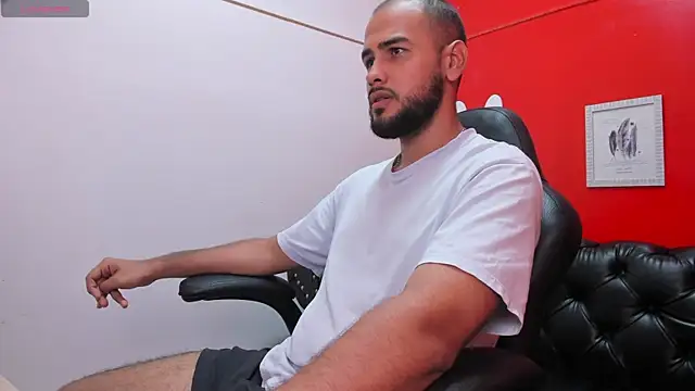 Snapshot of Marcus_Soler chatting on November 22, 2025, 3:33 pm Marcus Soler online show from November 22, 2025, 3:33 pm