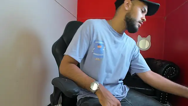 Snapshot of Marcus_Soler chatting on November 21, 2025, 4:06 pm Marcus Soler online show from November 21, 2025, 4:06 pm