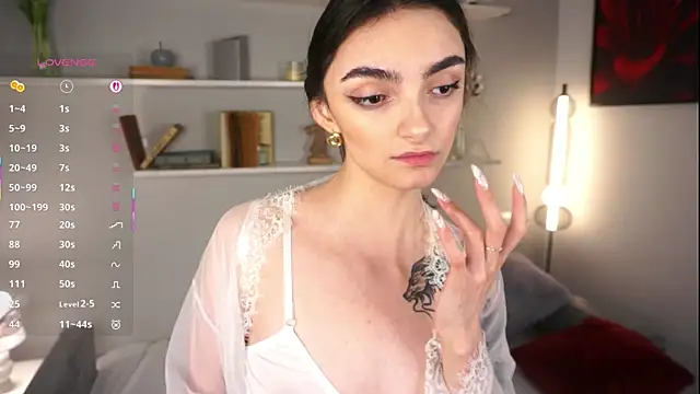 Morena Dolce online show from October 5, 2025, 5:20 am