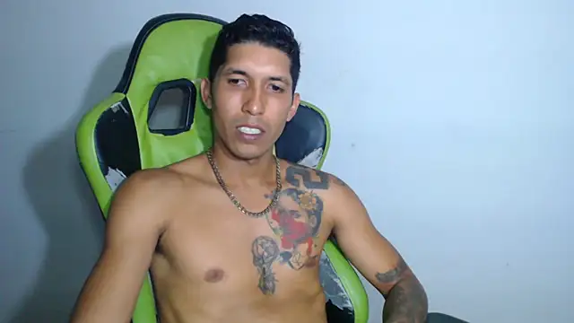 sensualduo online show from October 18, 2025, 12:01 am