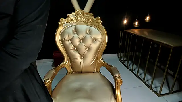 Sweettpleasure online show from May 19, 2026, 1:40 pm