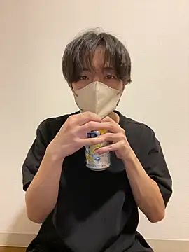 Snapshot of Yuma0718 chatting on November 9, 2025, 1:04 pm Yuma0718 online show from November 9, 2025, 1:04 pm