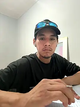 marlonghc4 online show from November 30, 2025, 6:09 pm