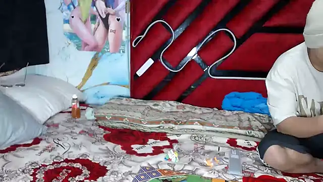 Snapshot of hot_lady19 chatting on February 16, 2026, 9:13 pm hot lady19 online show from February 16, 2026, 9:13 pm