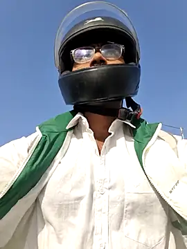 Snapshot of YoursThickDick chatting on February 7, 2026, 3:47 am YoursThickDick online show from February 7, 2026, 3:47 am