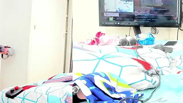 Alani Queen online show from October 7, 2025, 7:37 pm