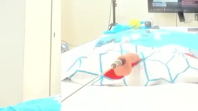 Alani Queen online show from November 11, 2025, 7:52 pm