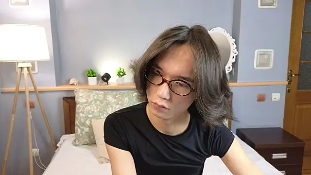 Snapshot of okerriella chatting on September 13, 2025, 1:33 pm okerriella online show from September 13, 2025, 1:33 pm