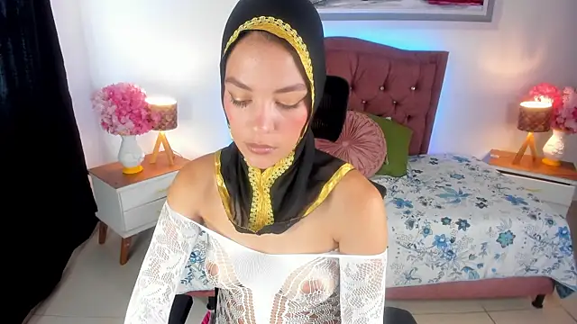 SofiaRivera1 online show from September 23, 2025, 8:38 pm