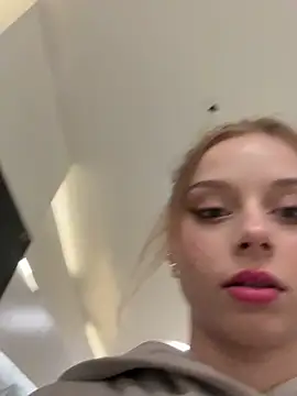 BabyAnais online show from October 17, 2025, 4:09 pm