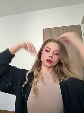 BabyAnais online show from November 6, 2025, 7:56 am